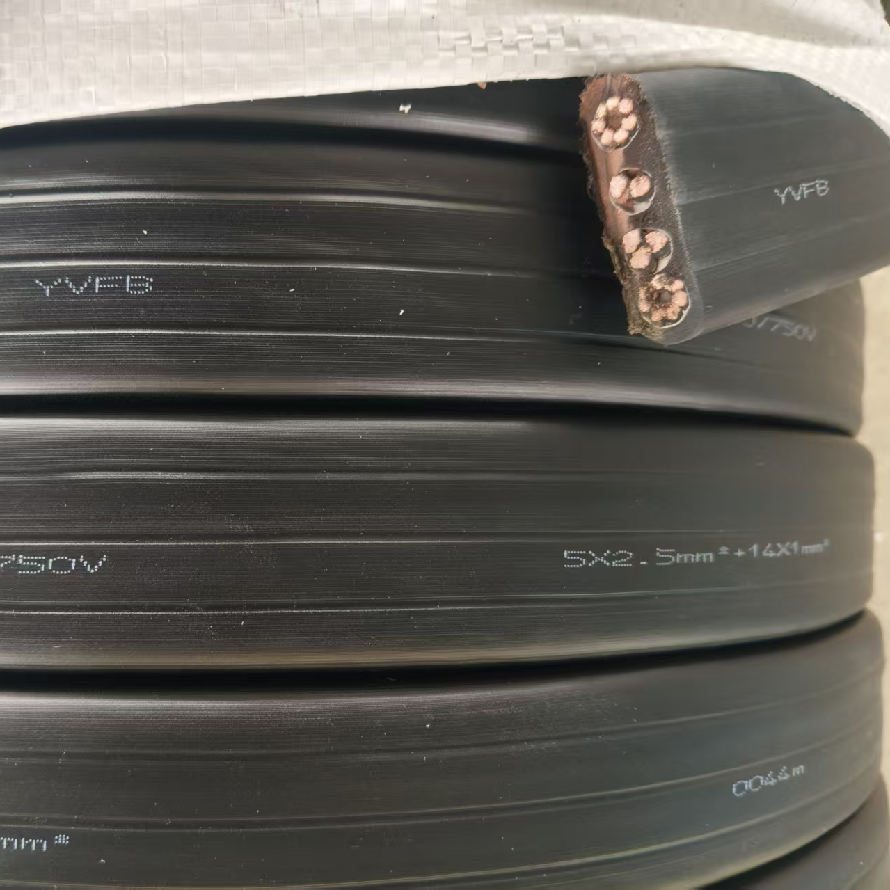 YVFB 5x2.5mm2+14x1mm2行車復合型扁平電纜